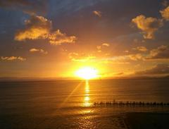 夕暮れの海
