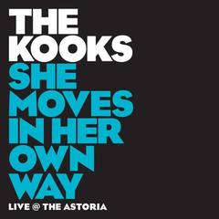 She Moves In Her Own Way (Live @ The Astoria， London)